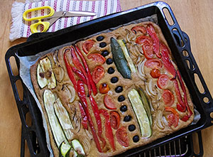 Focaccia tricolore vegetariana con farina ai 7 cereali