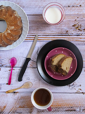 Torta alle nocciole (latte, farina, granella)