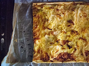 Sfoglia salata di verza e emmenthal aperta